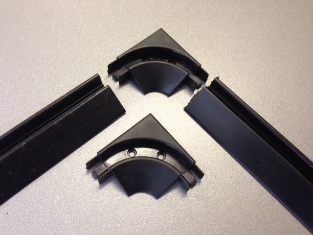 4 x 30cm Tambour door track and 2 x corner pieces