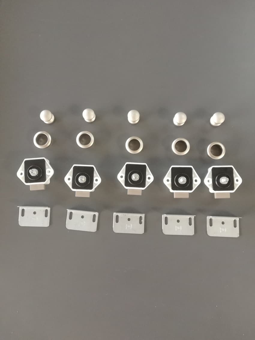 Round push lock for campervans