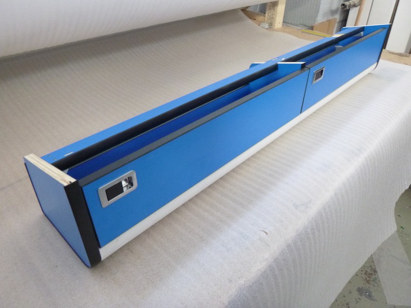 LED LIGHT SHELF + DOORS - Image 8