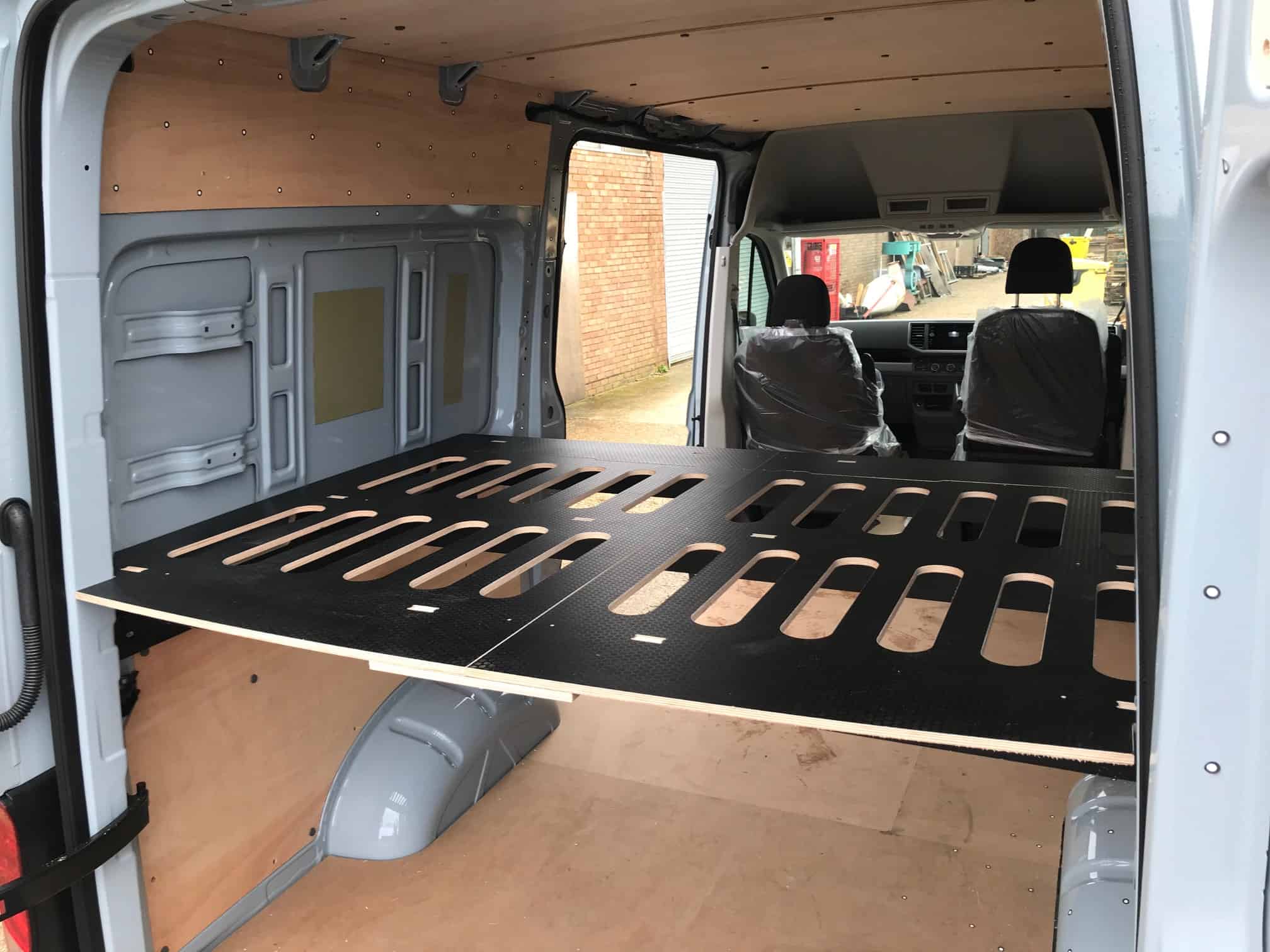 REAR BED PLATFORM Crafter 2017 Onwards MWB Black Heksa