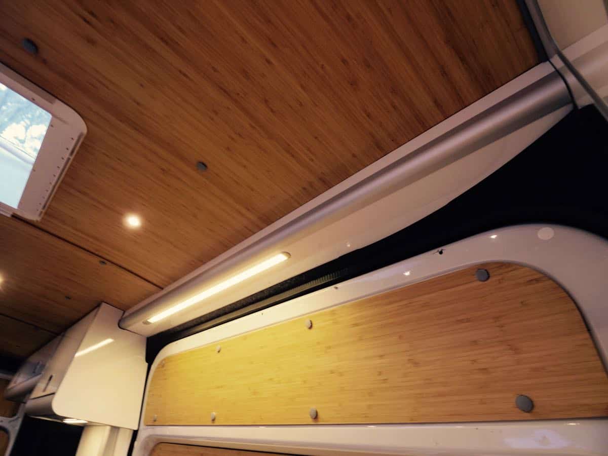 Sliding door cable cover + LED light (D4) Sprinter LWB 2006+ - Image 2