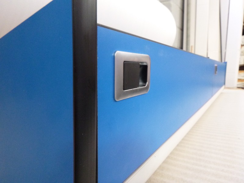 LED LIGHT SHELF + DOORS - Image 7