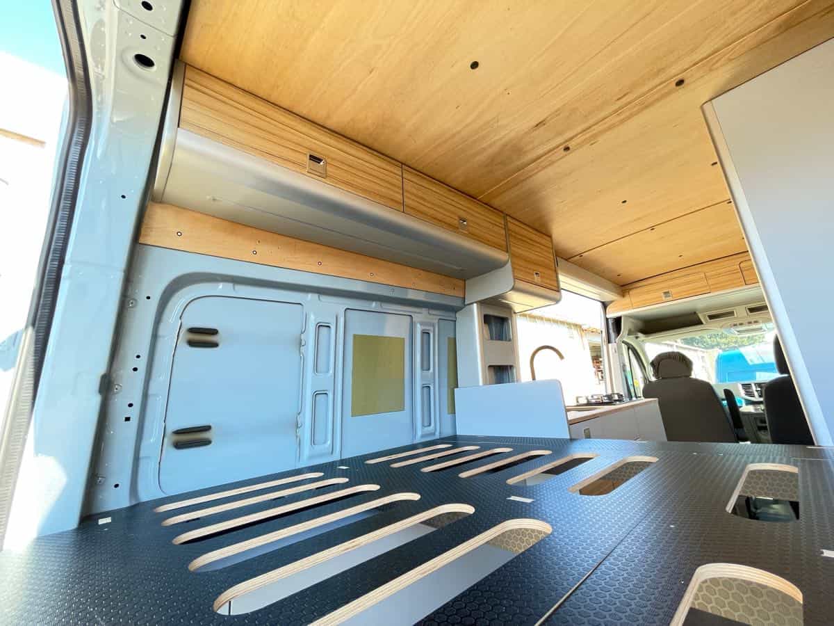 Locker N 1650mm Crafter Man TGE MWB van - Image 5