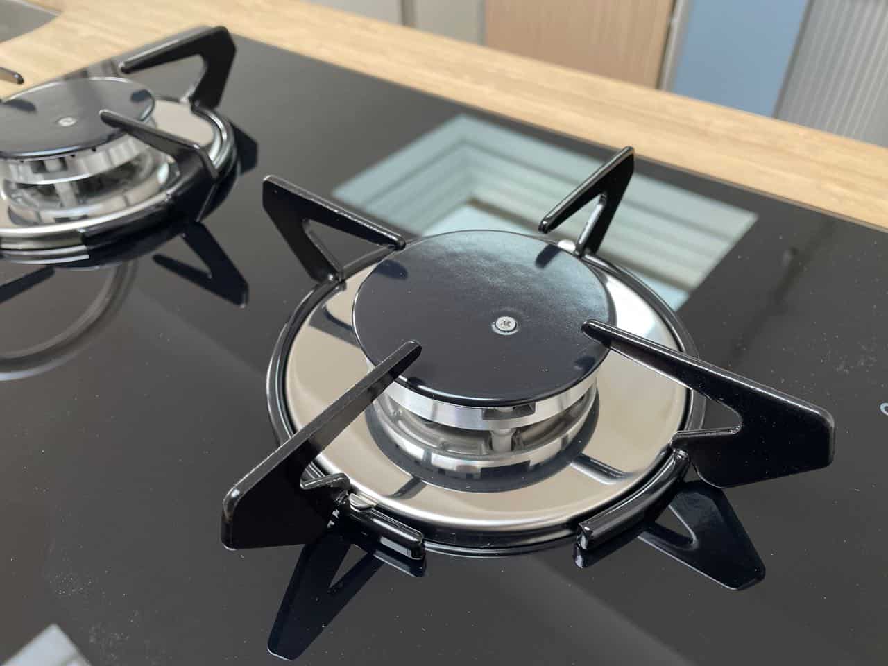 Thetford Topline 922 Hob twin burner 12v ignition. - Image 3