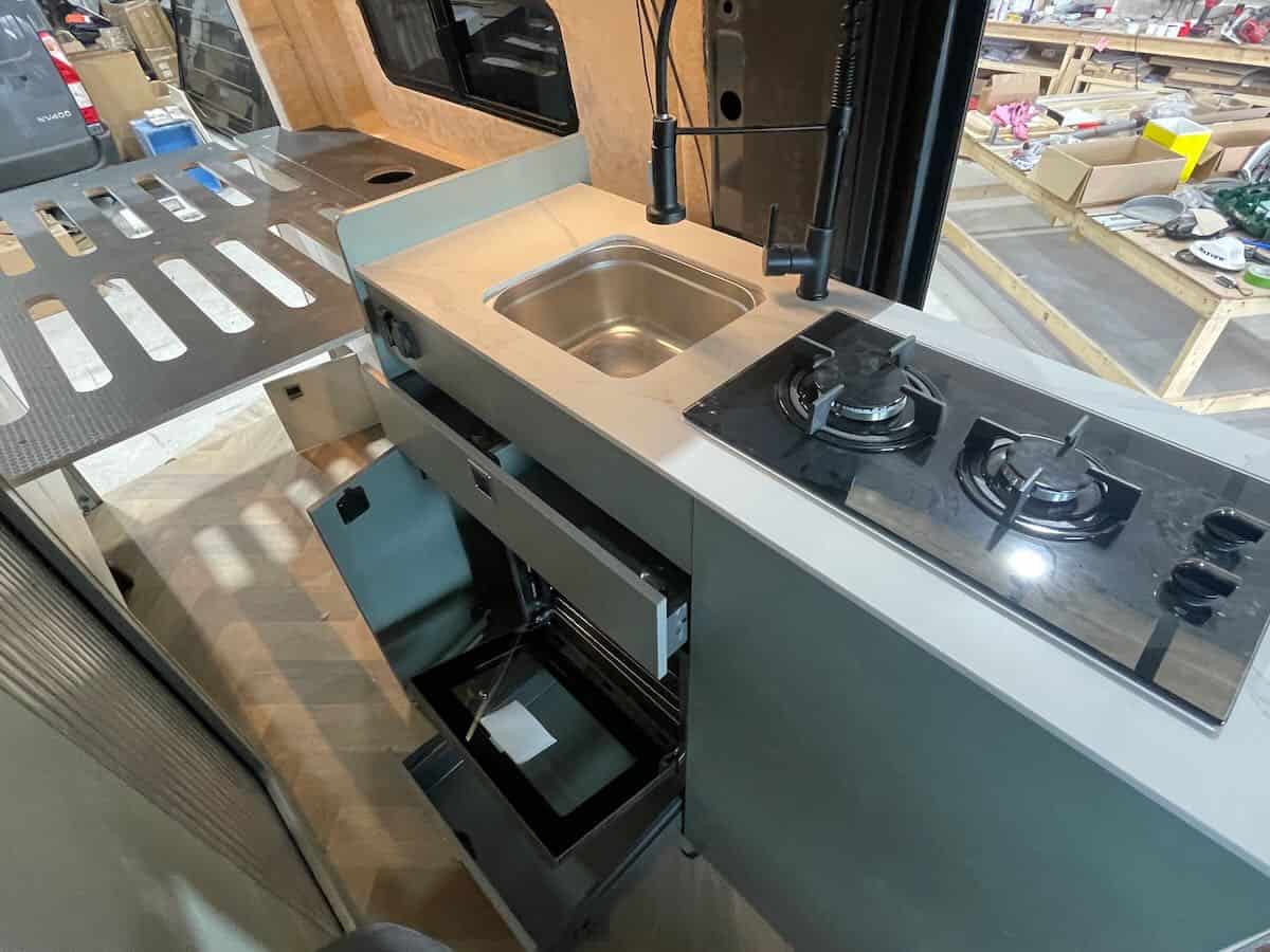EVO V8 + Oven/Microwave Side door kitchen pod - Image 4