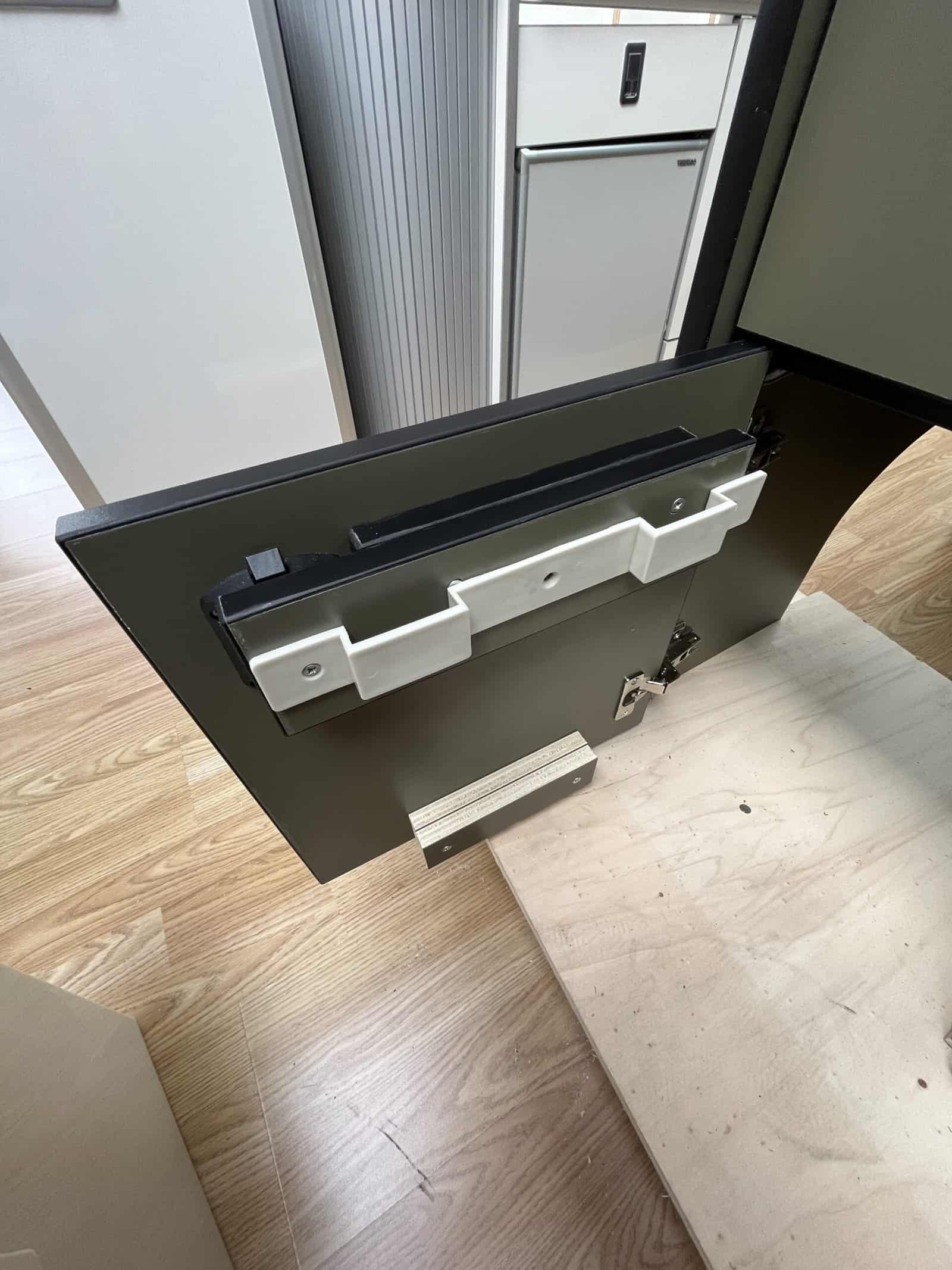 EVO V11.1 LARGE VANS Side door kitchen pod - Image 20
