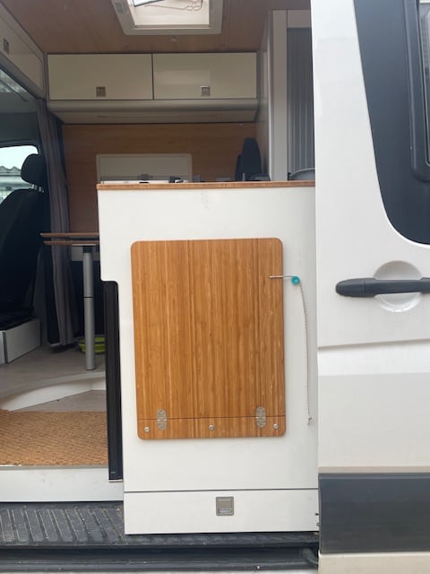Table B (fold down side door) - Image 2