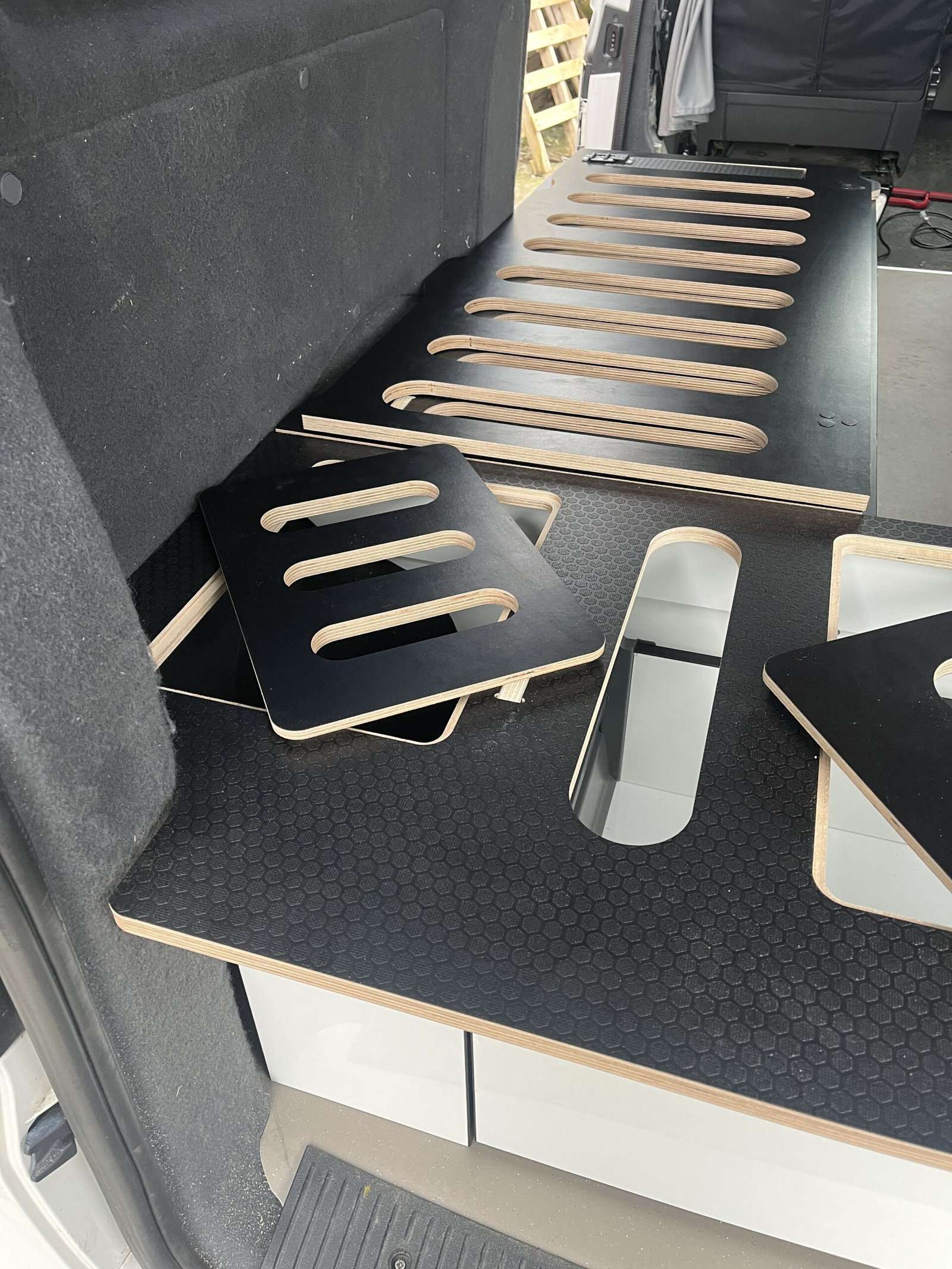 EVO U-SHAPE BED SYSTEM (FOLDING) FOR T5/T6 SWB - Image 25