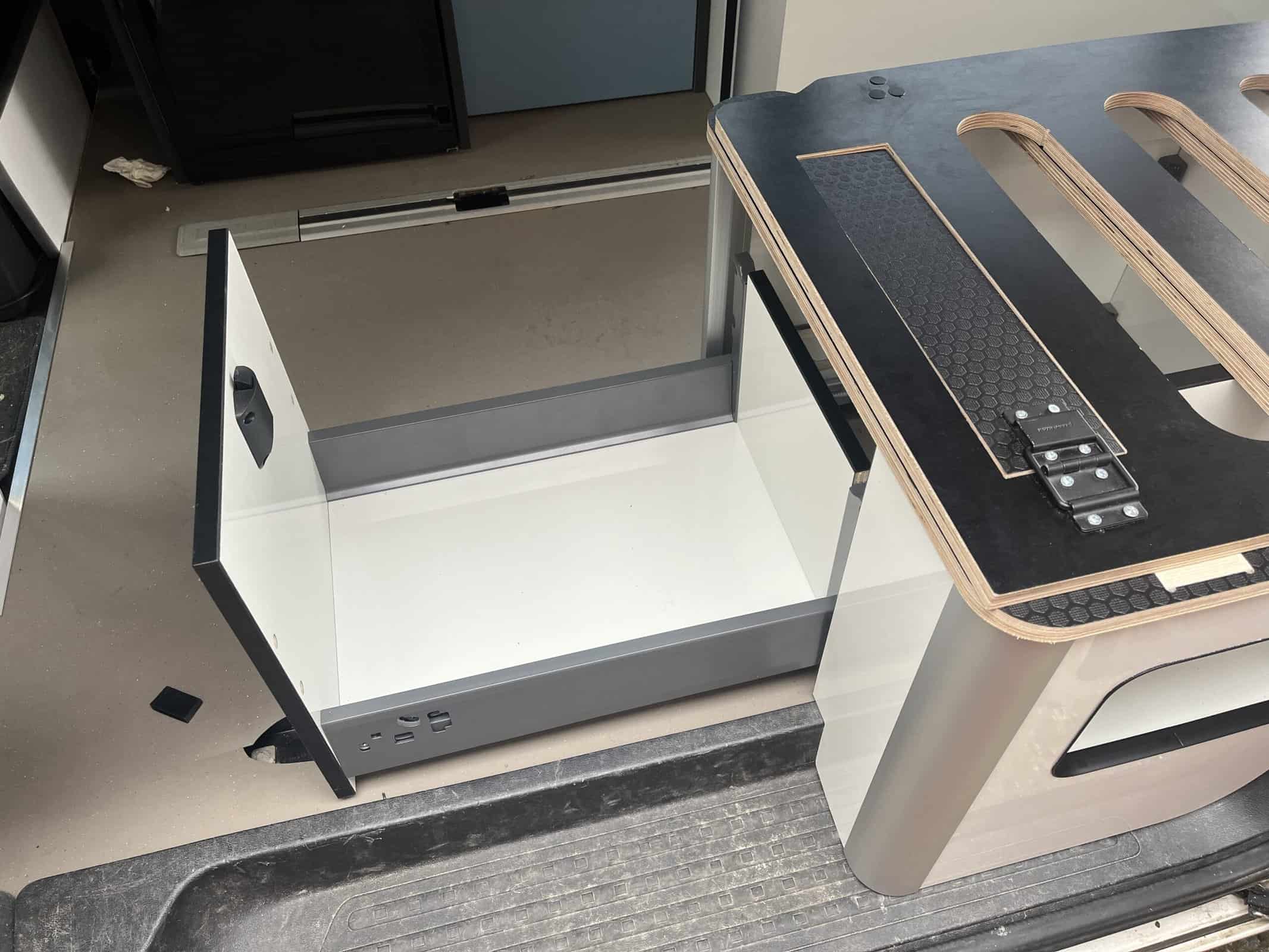 EVO U-SHAPE BED SYSTEM (FOLDING) FOR T5/T6 SWB - Image 20