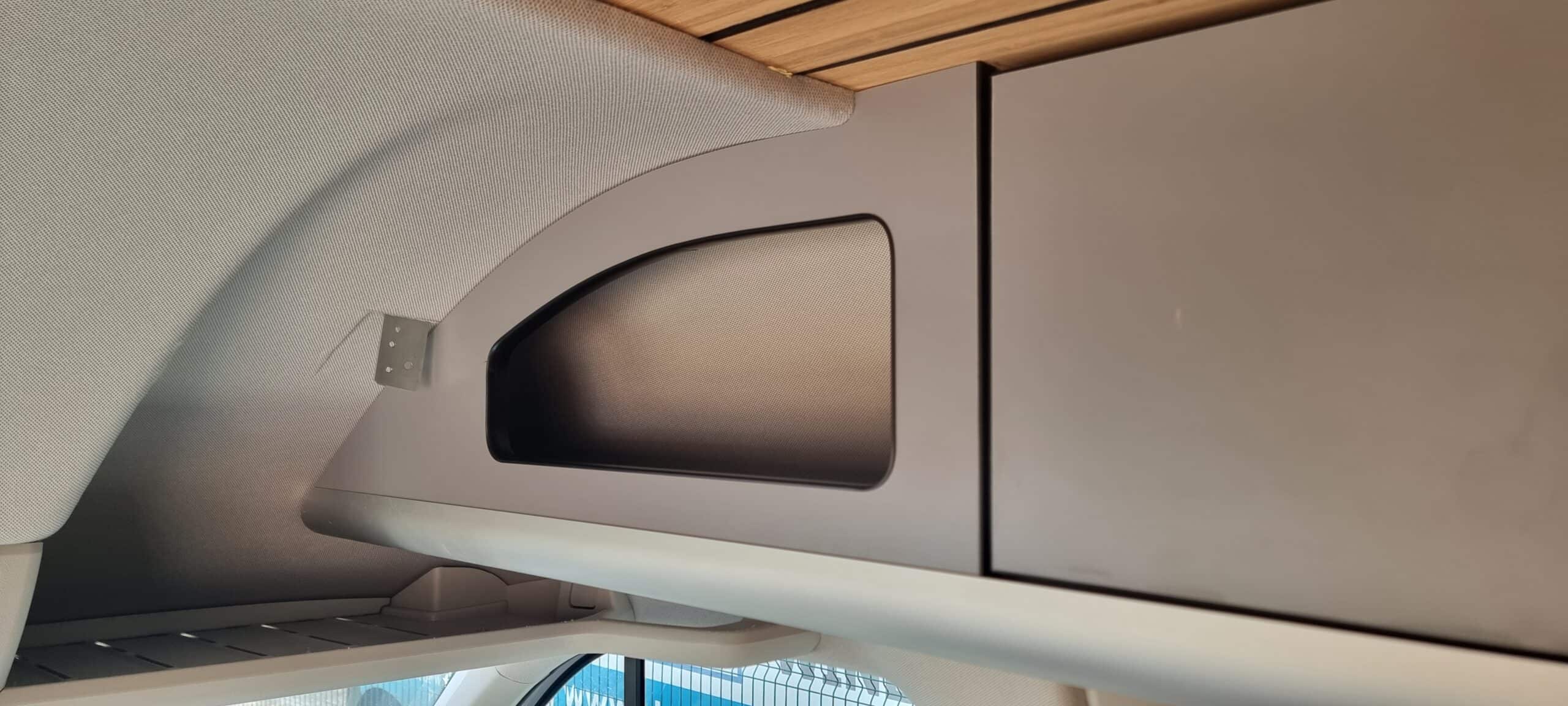 DRIVER SIDE INTO CAB LOCKER B (Crafter 2017+ MWB) - Image 9