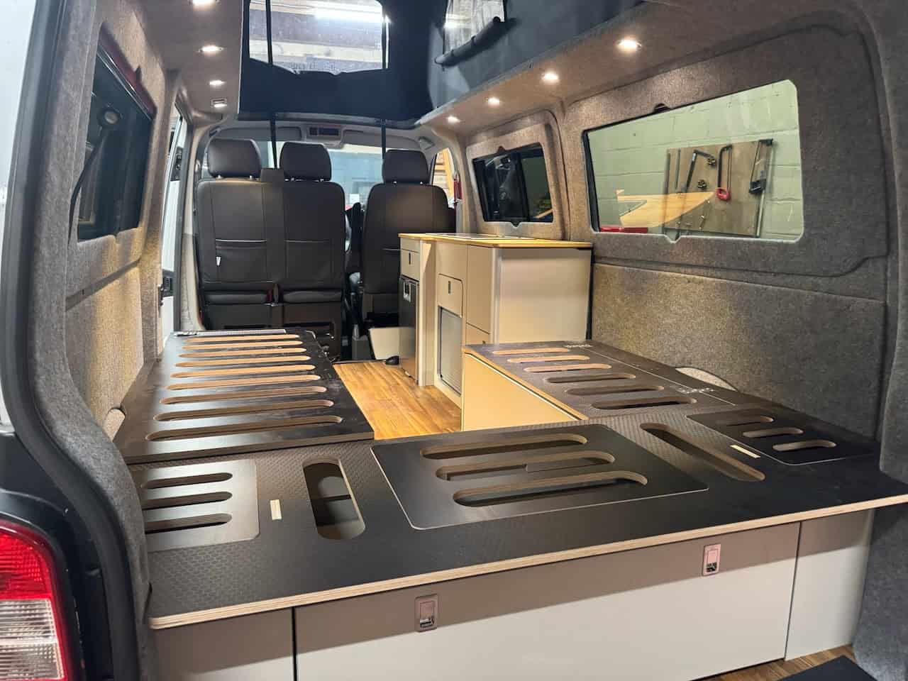 EVO U SHAPE BED SYSTEM (FOLDING) FOR T5/T6 LWB - Image 4