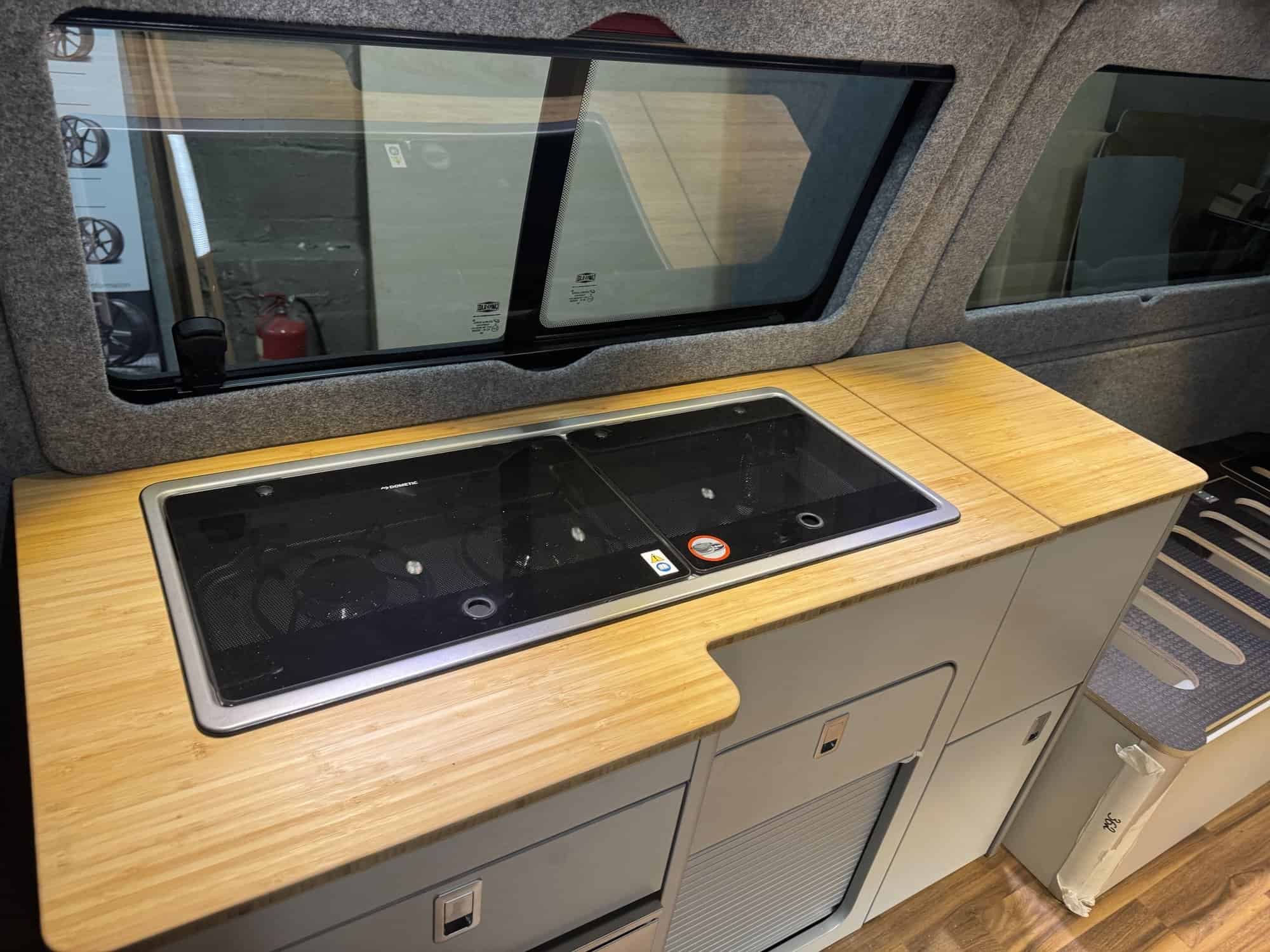 EVO U SHAPE BED SYSTEM (FOLDING) FOR T5/T6 LWB - Image 15