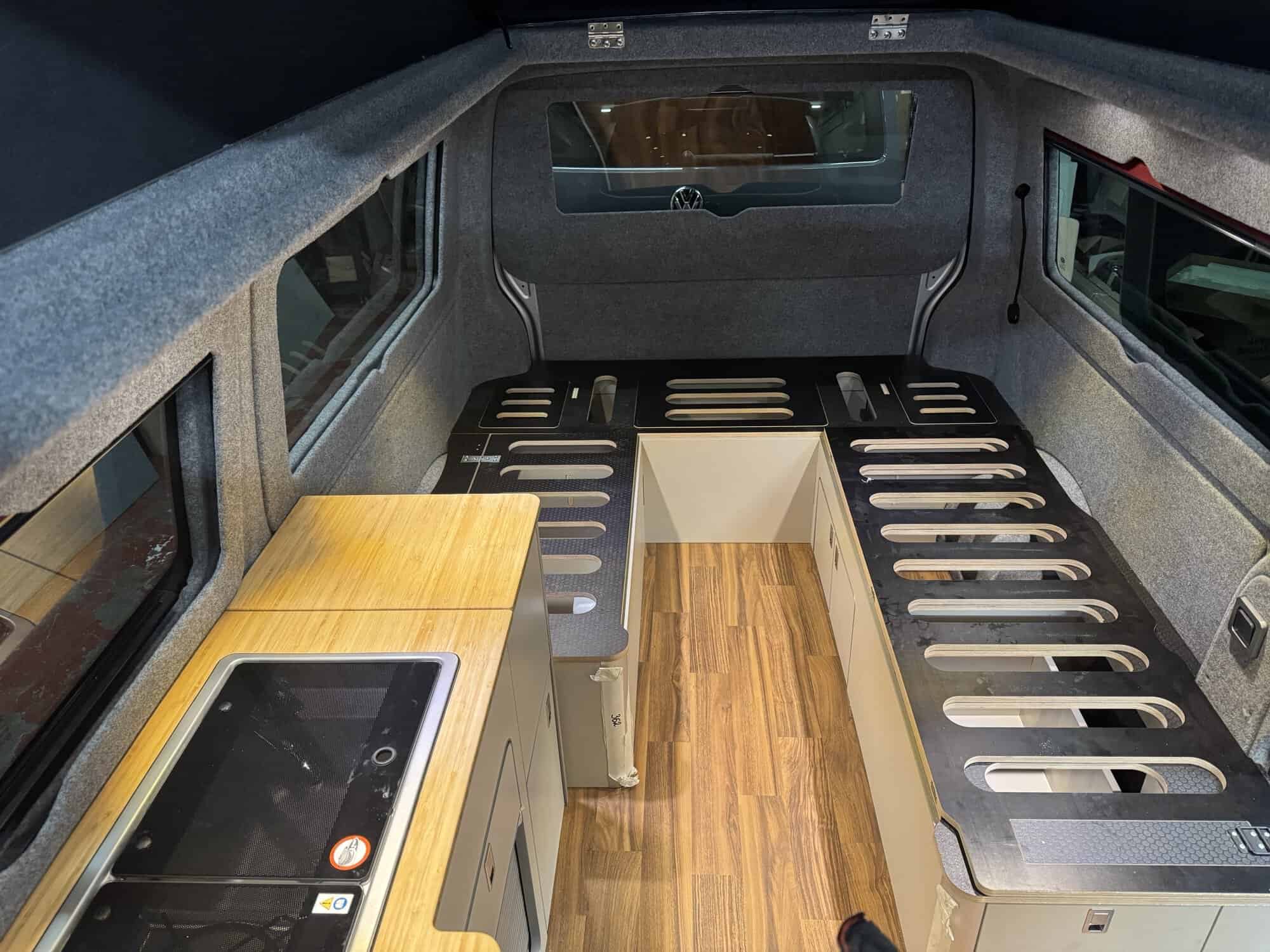 EVO U SHAPE BED SYSTEM (FOLDING) FOR T5/T6 LWB - Image 9