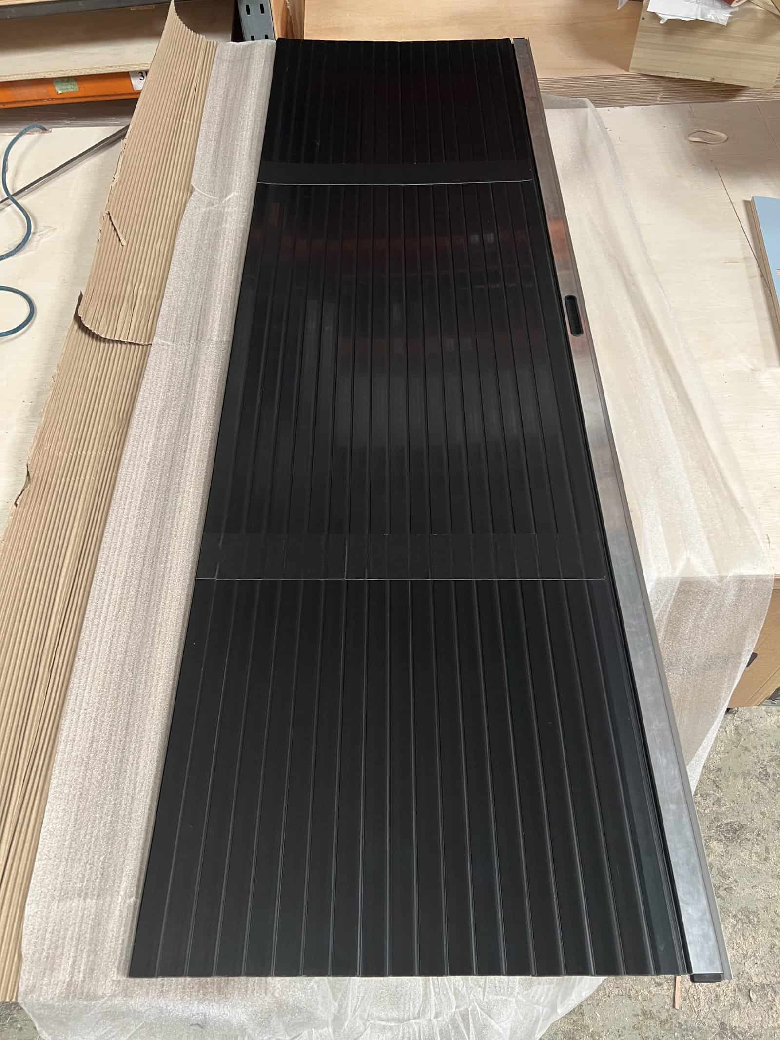 Black Tambour Door for Shower Toilet Cubicle 2000 x 600 mm - Image 3